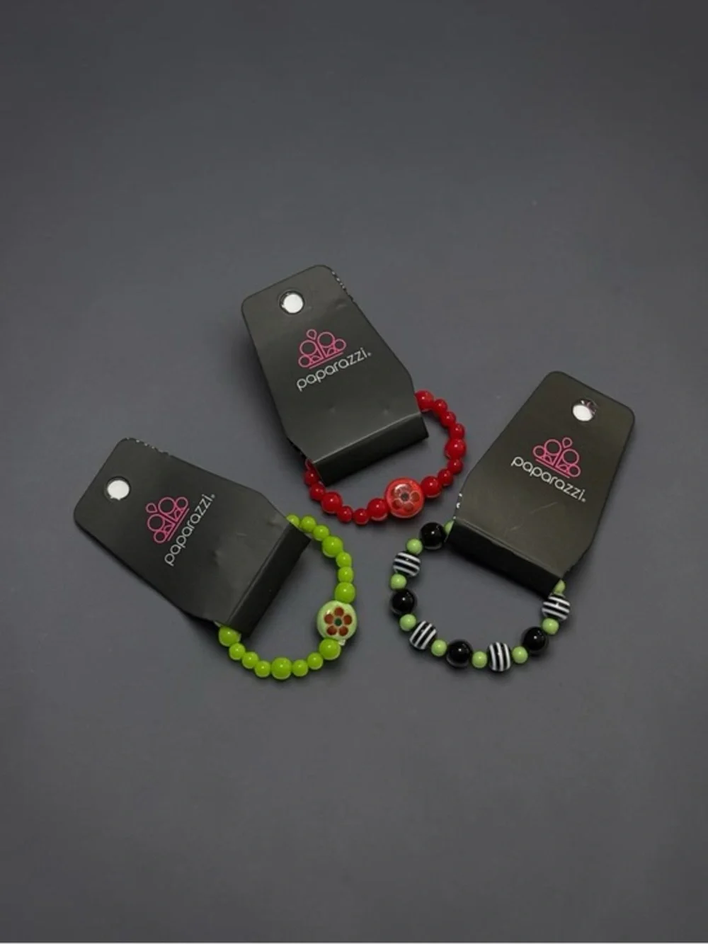 🫶🏻 paparazzi Kids Red, Lime Green & Black Beaded Bracelets (3)
